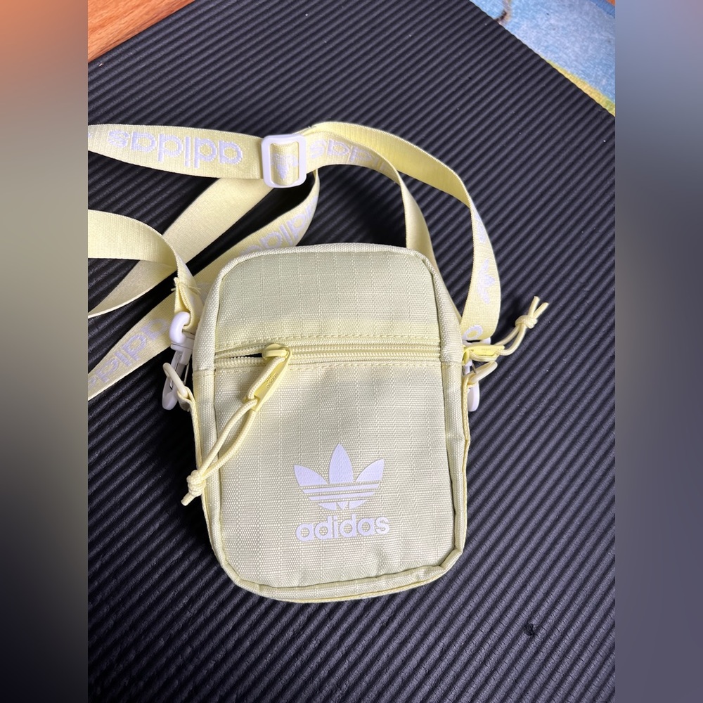 NWOT Adidas crossbody